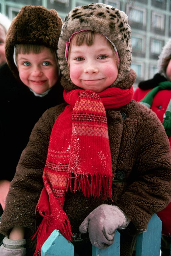 Советский ребёнок с шарфом